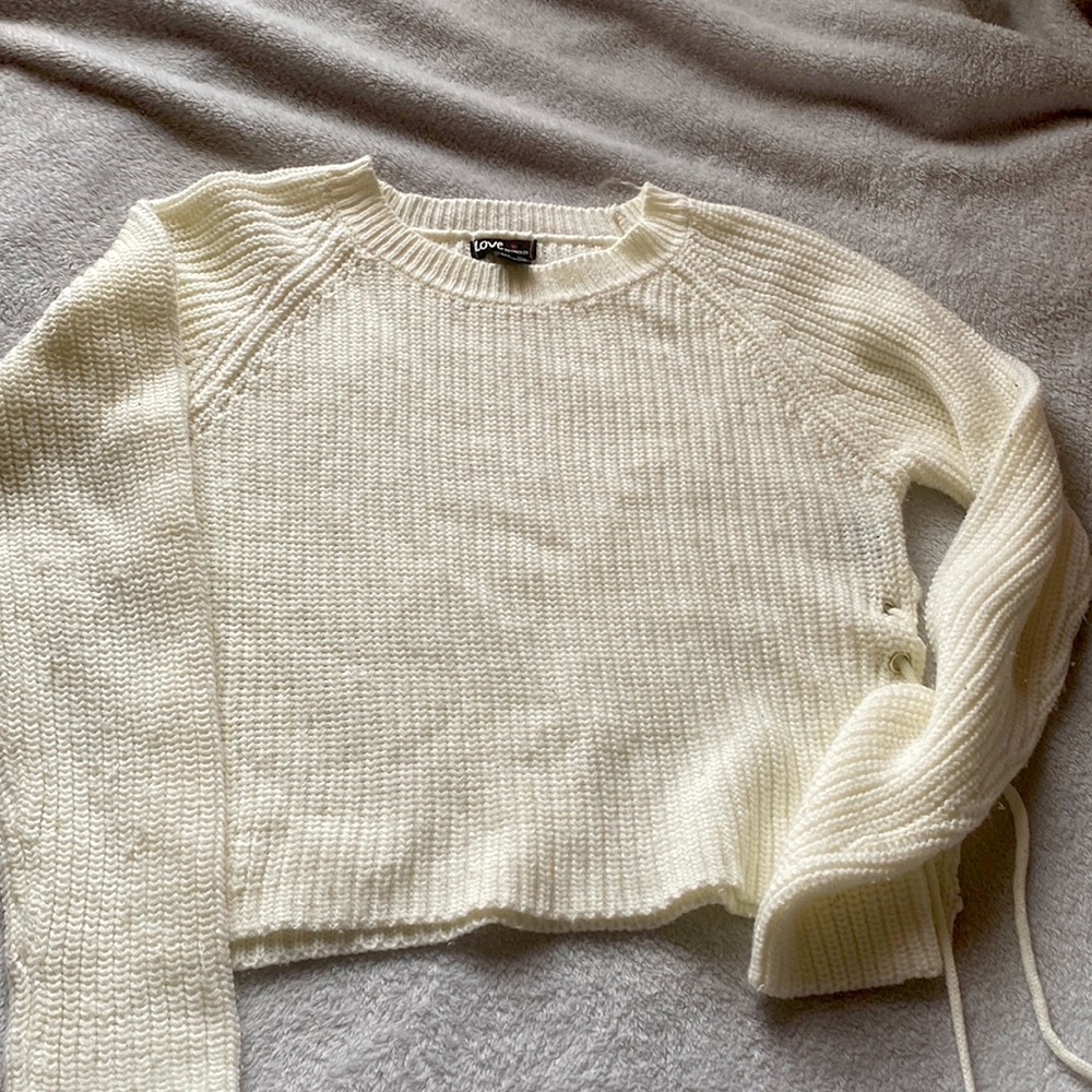 white crop sweater